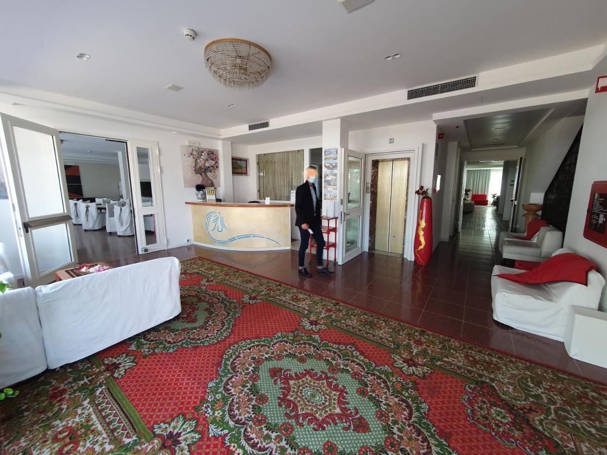 Hotel Cavallino Bianco Buitenkant foto